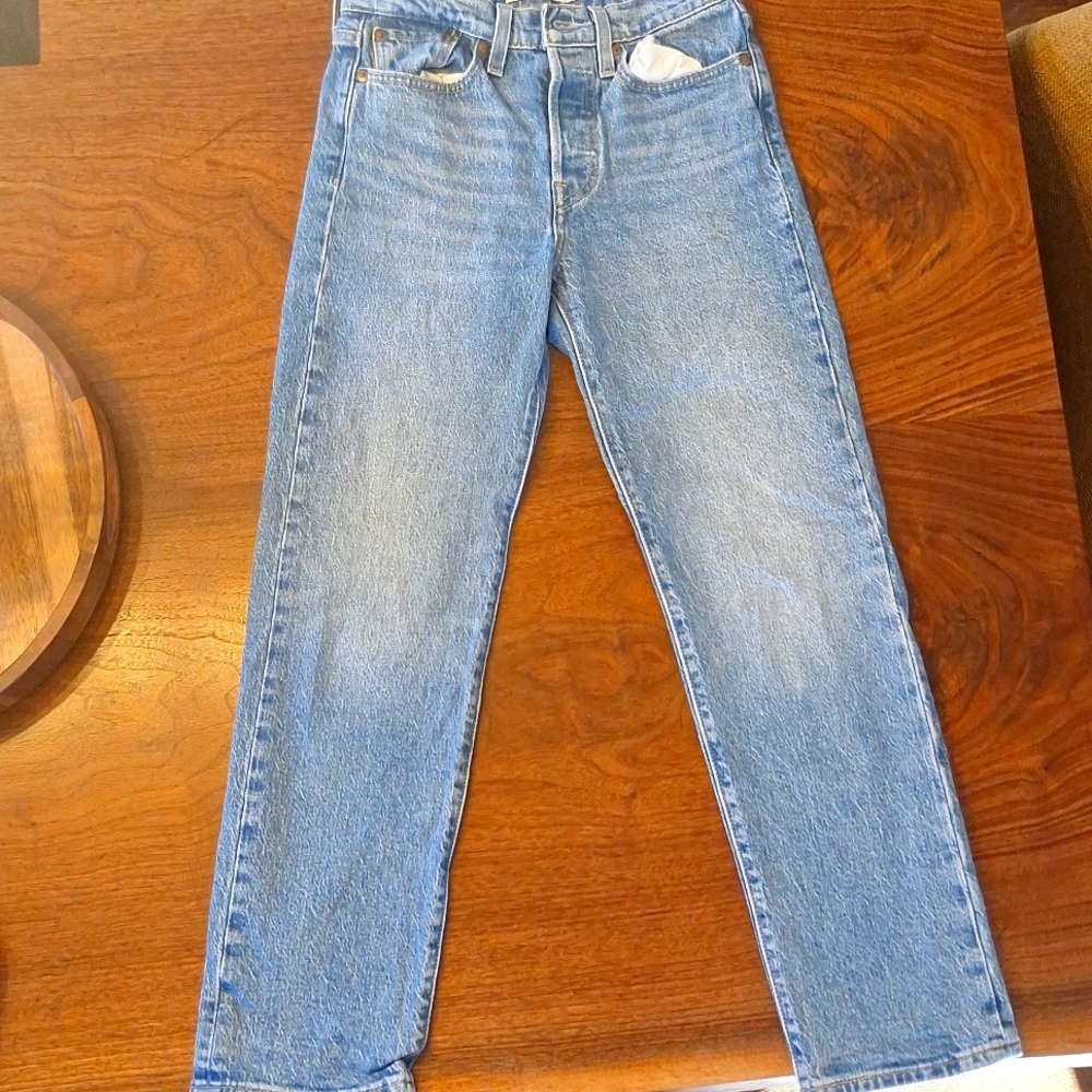 Levis Wedgie Straight JEANS